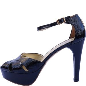 HALSTON HERITAGE LEATHER PEEP TOE PUMP